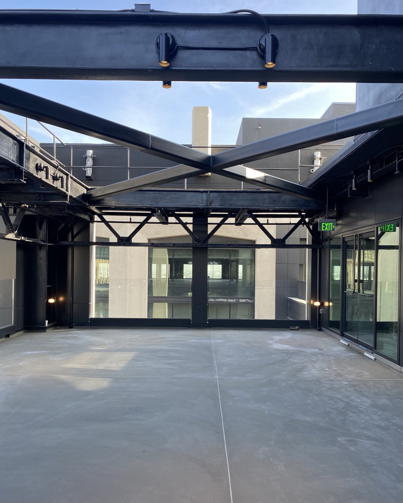 California Market Center (CMC) — photograph 19 of 27