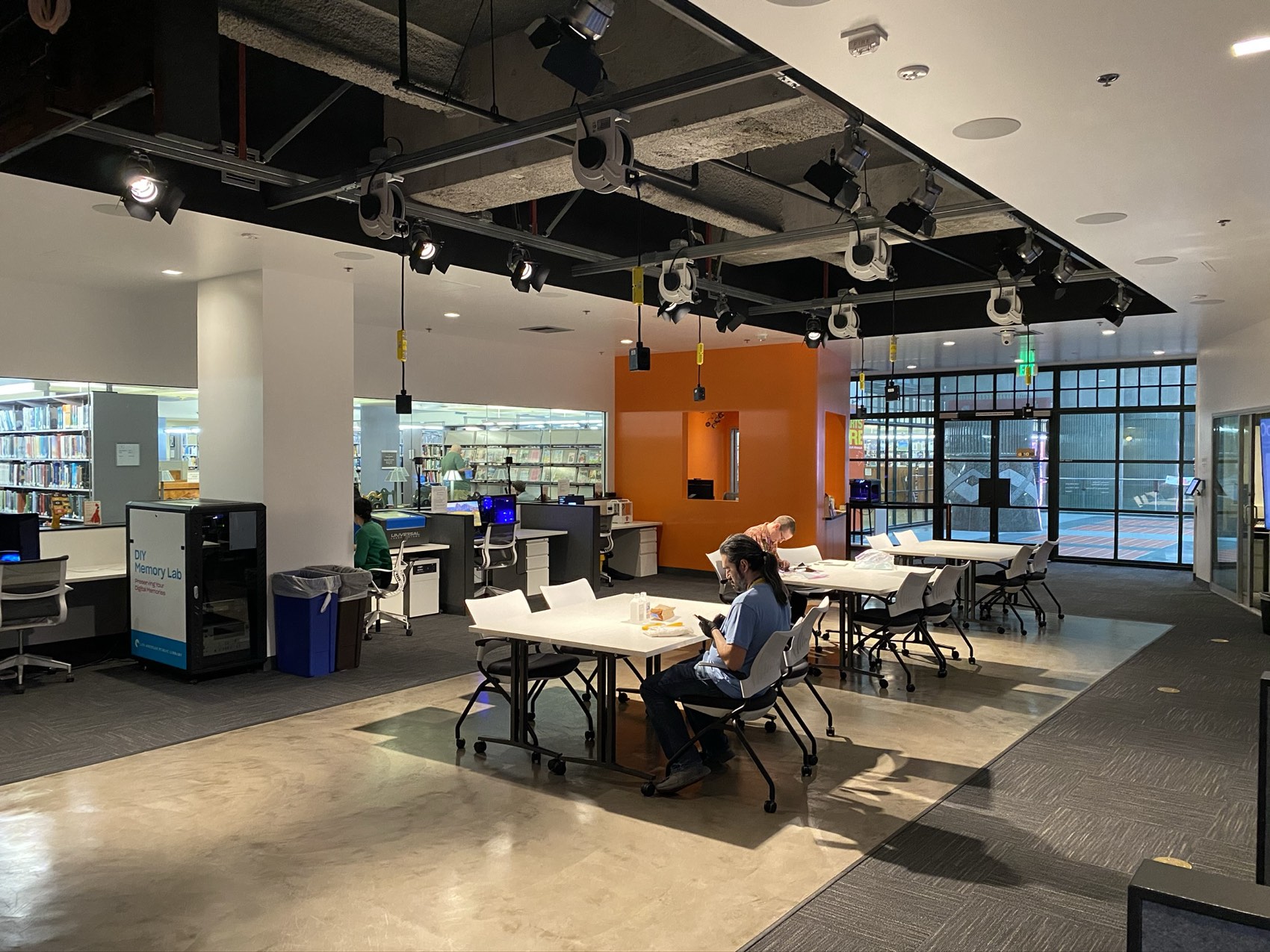 Octavia Digital Media Lab — photograph 3 of 3