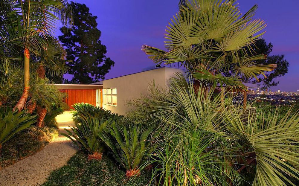 Neutra House Renovation — photograph 3 of 9