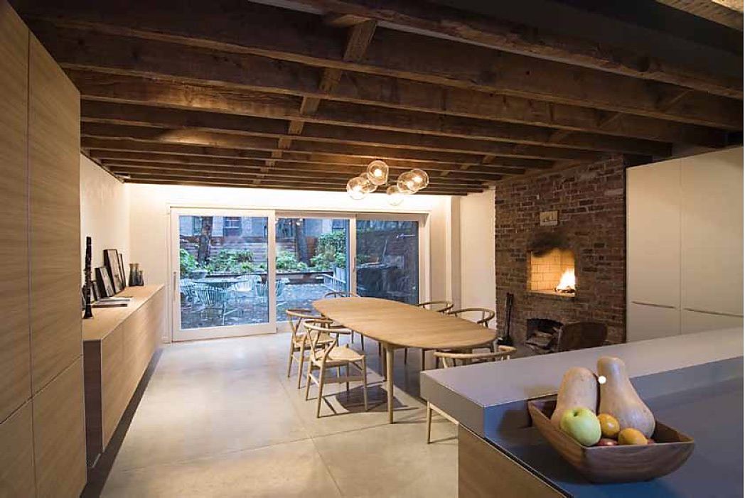 Gramercy Park Townhouse — photograph 4 of 9
