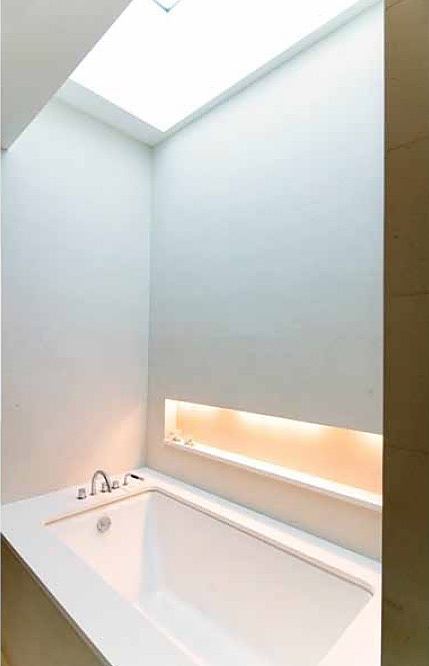 Gramercy Park Townhouse — photograph 8 of 9